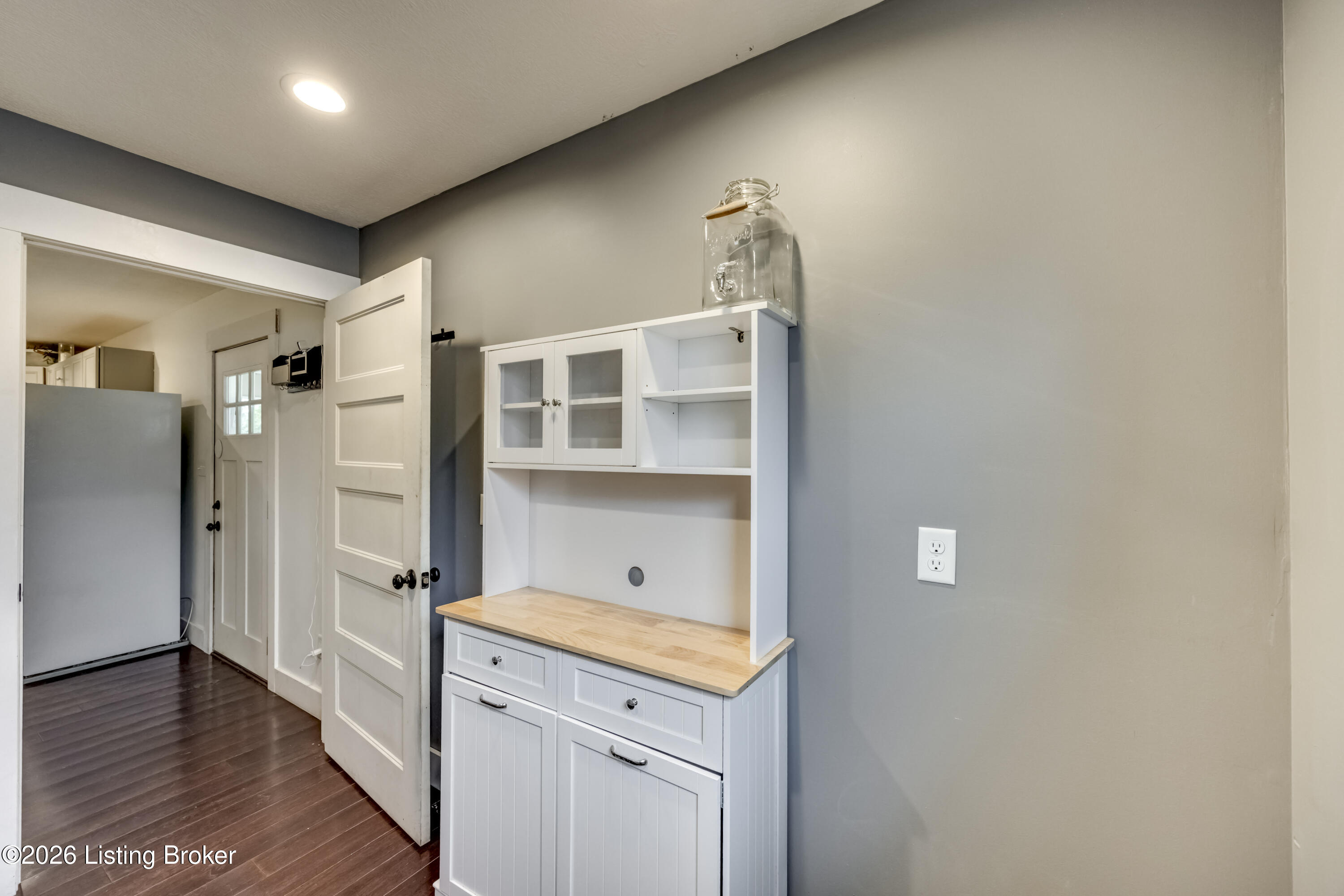 918 Oklahoma Road Bee Spring, KY 42207 - Photo 22 of 38 2Y0A3168-A