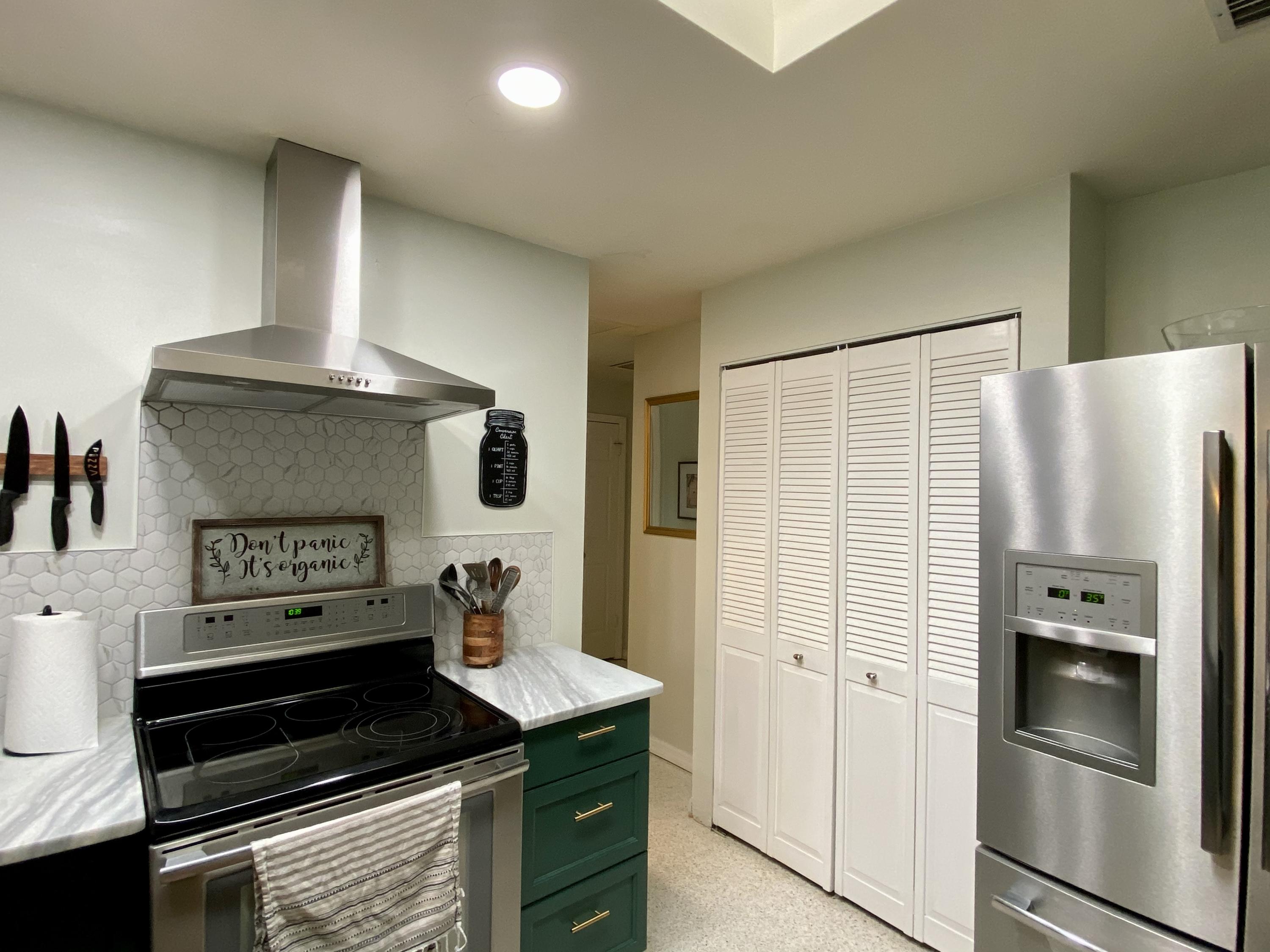 1053 Northwest Spruce Ridge Drive Stuart, FL 34994 - Photo 8 of 33 F713DC01-A4DC-4247-B021-F03329780975