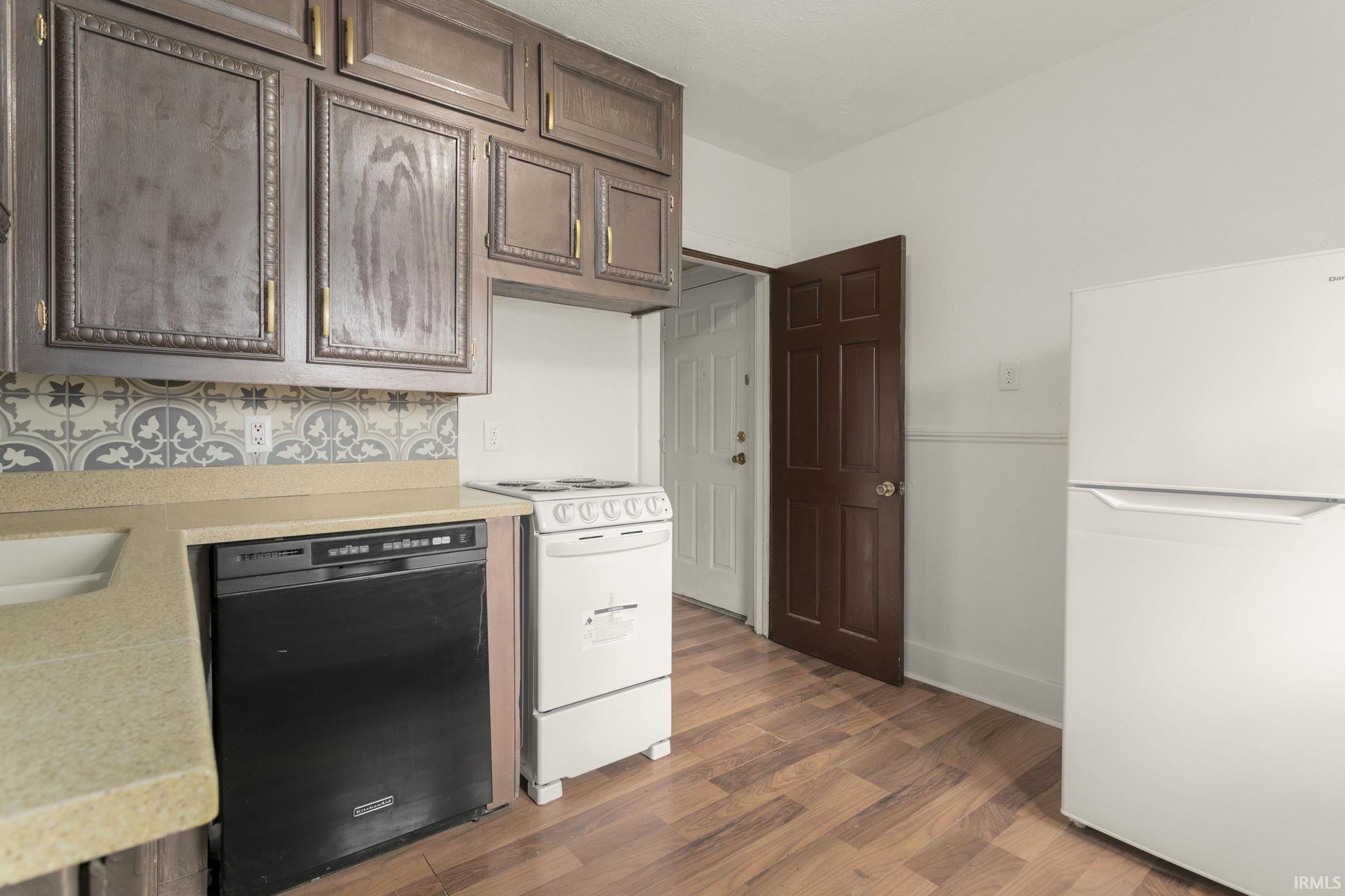 809 East Victoria Street South Bend, IN 46614 - Photo 11 of 21