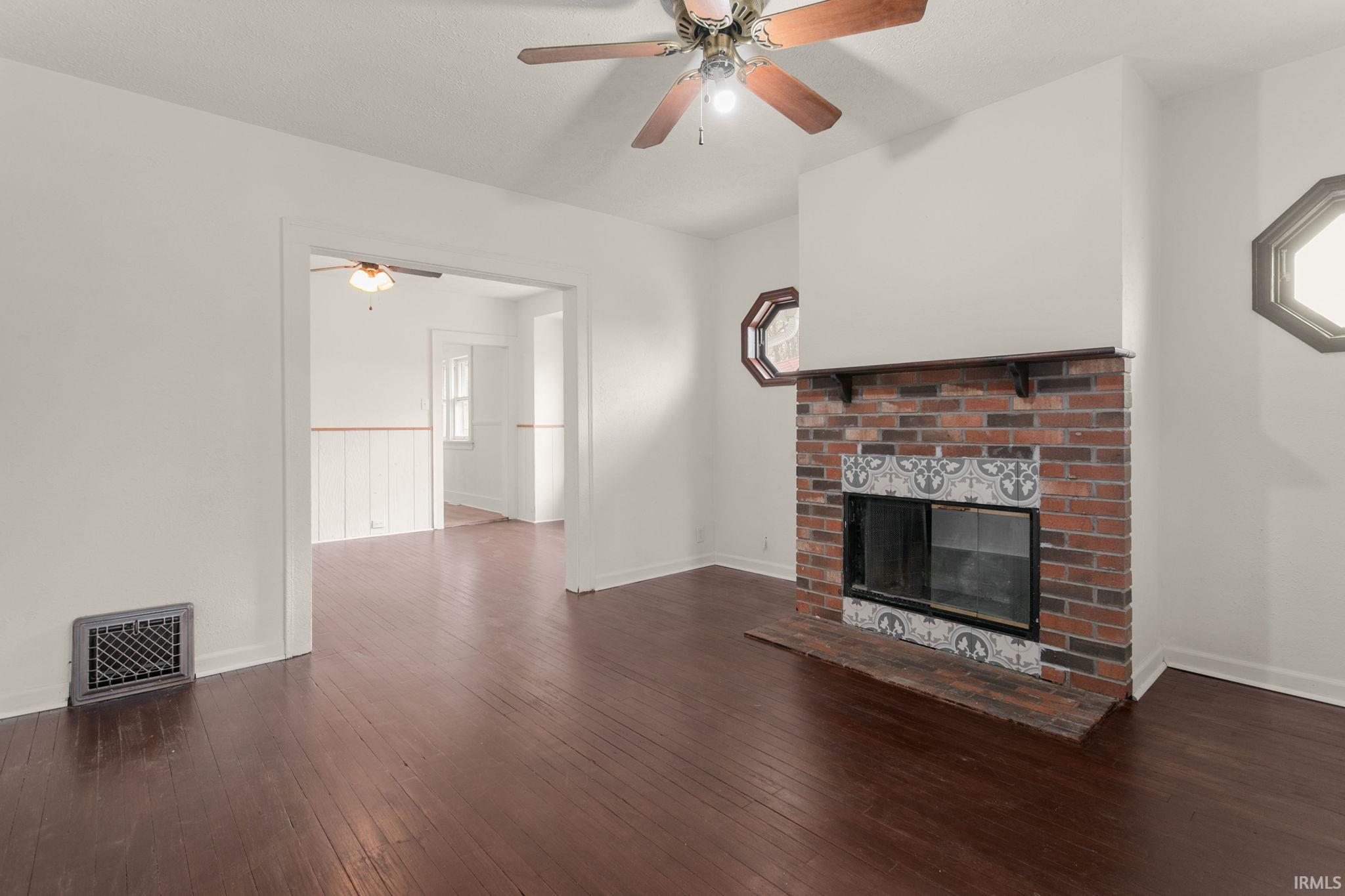 809 East Victoria Street South Bend, IN 46614 - Photo 5 of 21