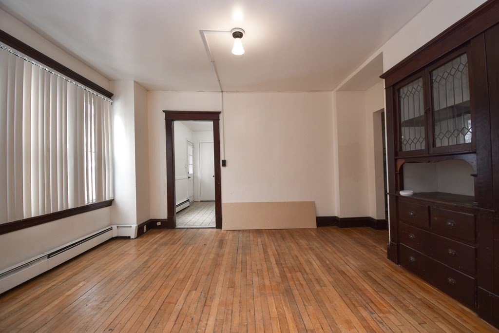 18-20 Longfellow Terrace Springfield, MA 01108 - Photo 8 of 42 Gallery Image 8