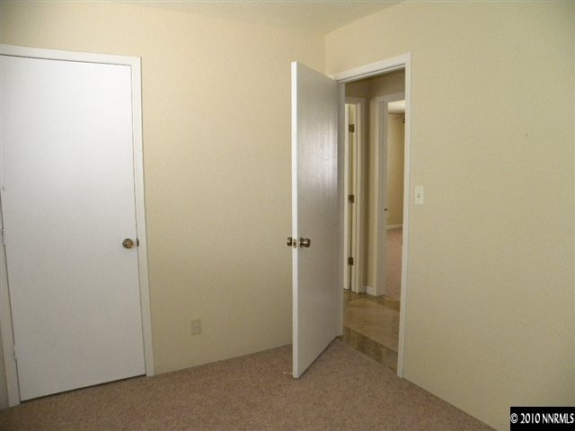 3835 Peregrine Circle Reno, NV 89508 - Photo 7 of 9 a view of small space