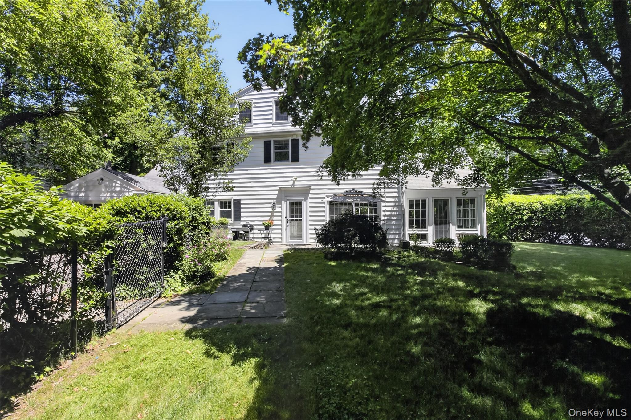 12 Drake Road Scarsdale, NY 10583 - Photo 32 of 43