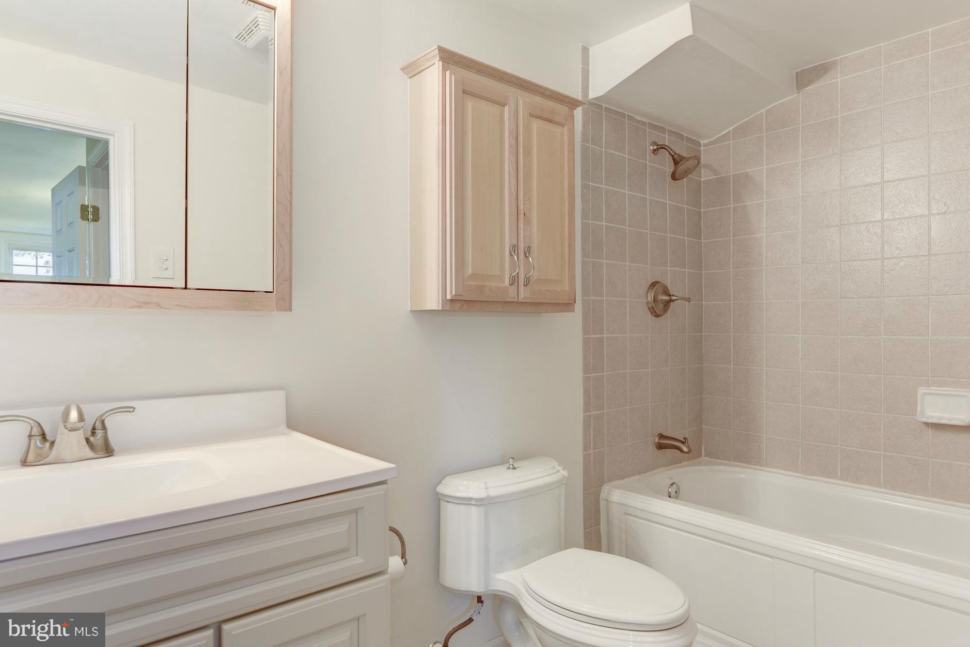 1208 East Jefferson Road Sterling, VA 20164 - Photo 20 of 26 Full Bath