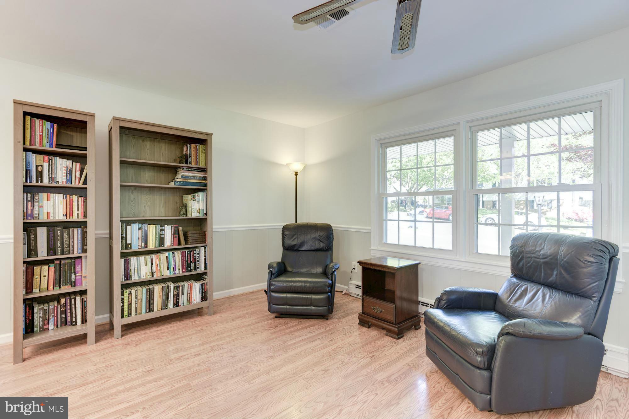 1208 East Jefferson Road Sterling, VA 20164 - Photo 6 of 26 Living Room