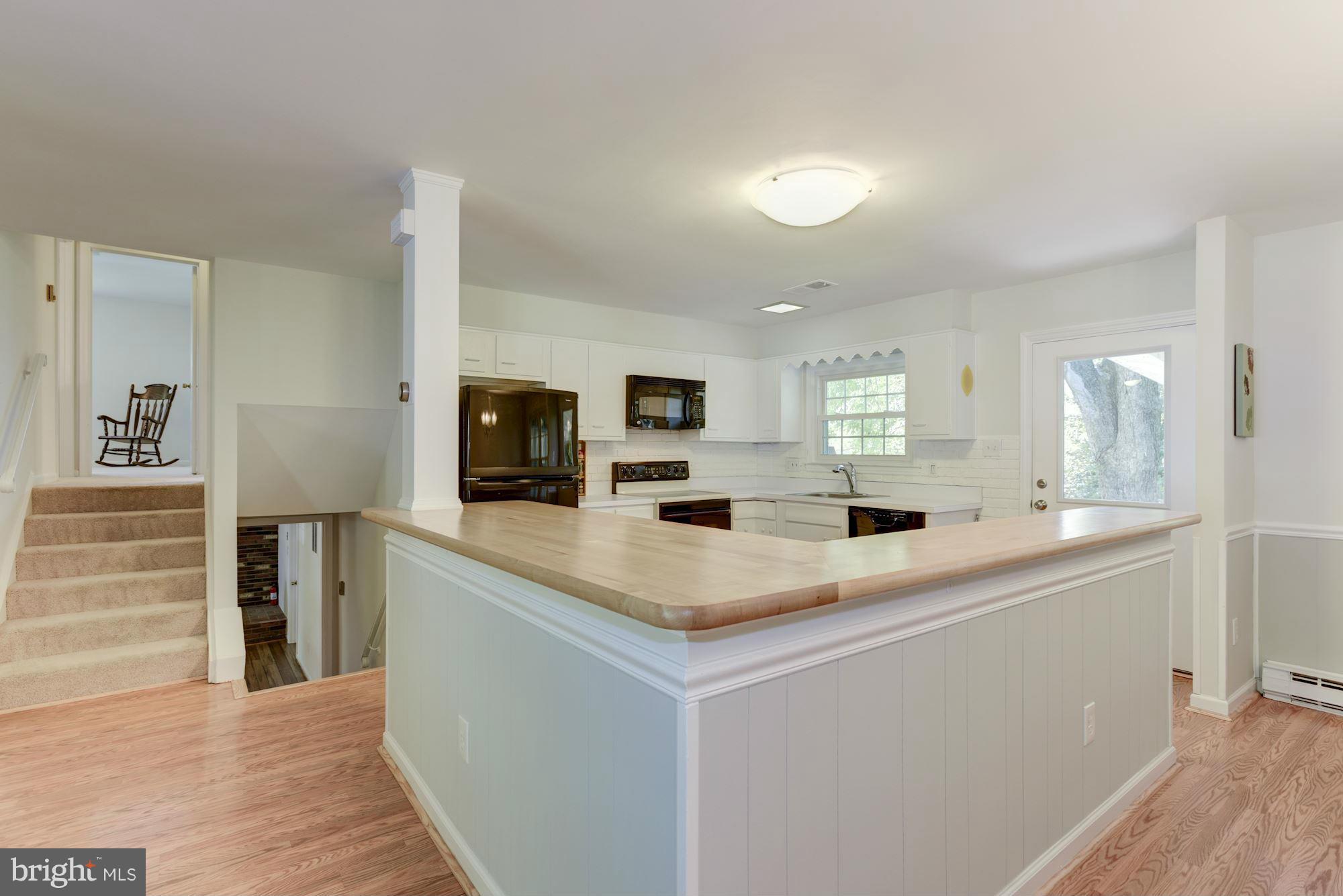 1208 East Jefferson Road Sterling, VA 20164 - Photo 9 of 26 Large L Island