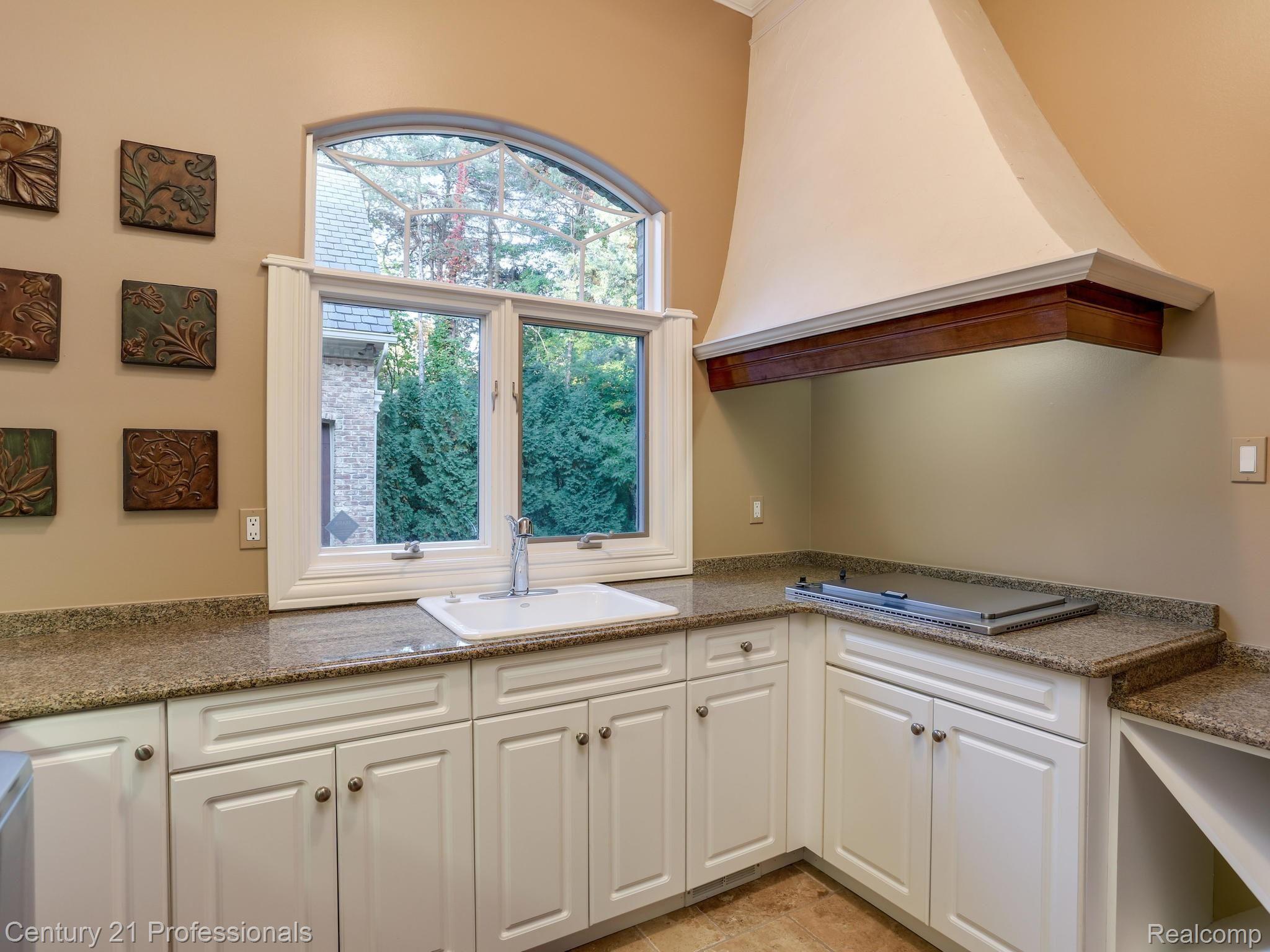 3565 West Tienken Road Rochester, MI 48309 - Photo 50 of 73 3565 W Tienken Rd Rochester-109-109-3565 West Tienken Road-MLS_Size.jpg