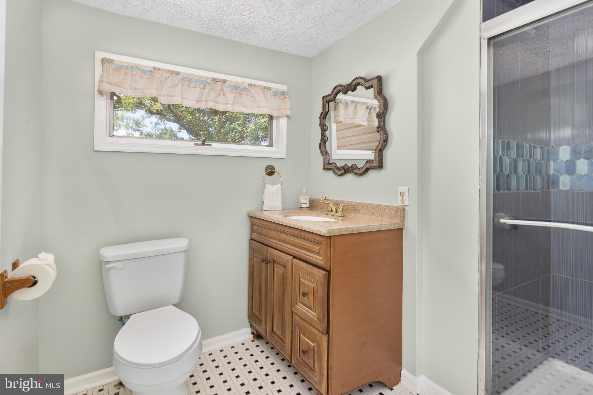 20947 Ridge Road Colonial Beach, VA 22443 - Photo 34 of 65 Full Bath Upstairs