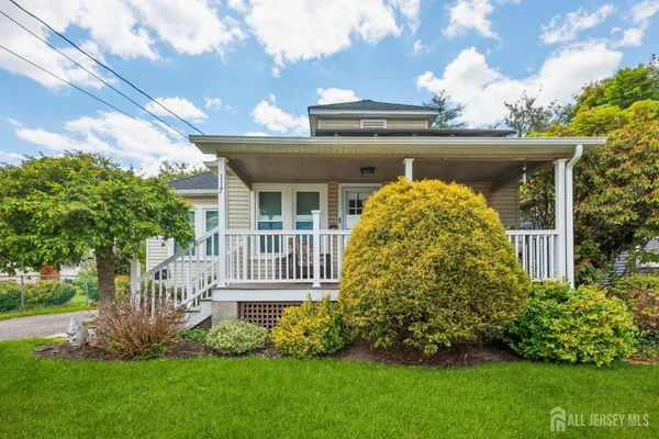 $430,000 | 117 Mapleshade Avenue, Hamilton, NJ 08690