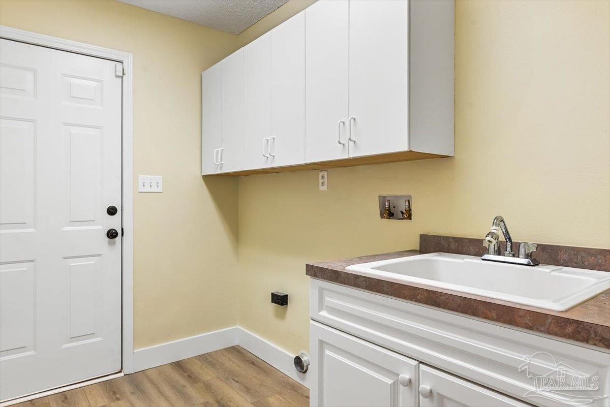 2830 Masters Boulevard Navarre, FL 32566 - Photo 46 of 52