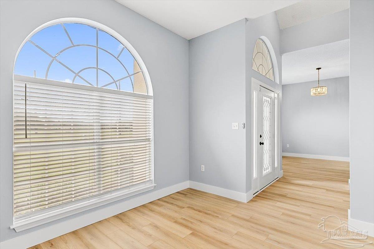 2830 Masters Boulevard Navarre, FL 32566 - Photo 6 of 52