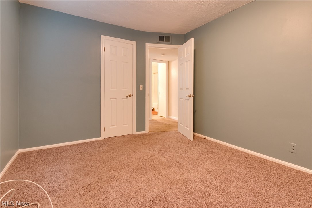 920 Mannering Road Eastlake, OH 44095 - Photo 11 of 16 Gallery Image 11