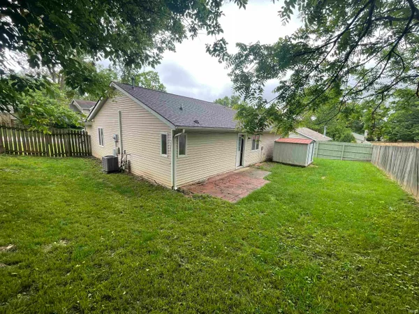 $1,950 | 1608 South Highland Avenue, Bloomington, IN 47401