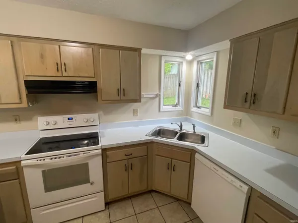 $1,950 | 1608 South Highland Avenue, Bloomington, IN 47401