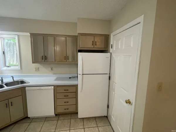 $1,950 | 1608 South Highland Avenue, Bloomington, IN 47401