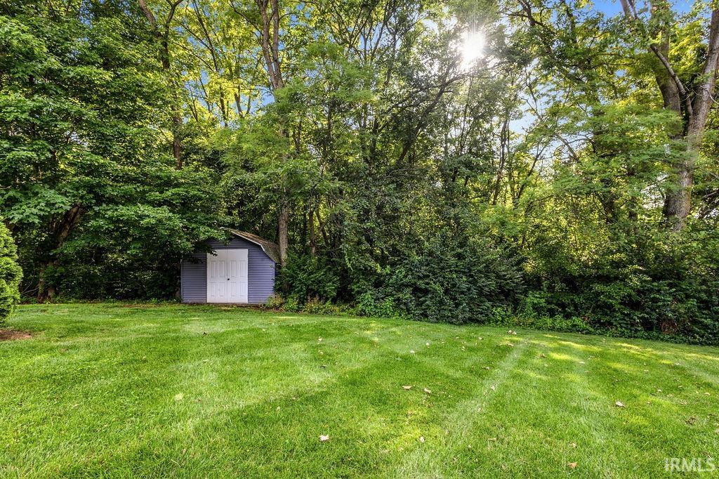 1904 Hunter's Ridge Drive Huntington, IN 46750 - Photo 8 of 41
