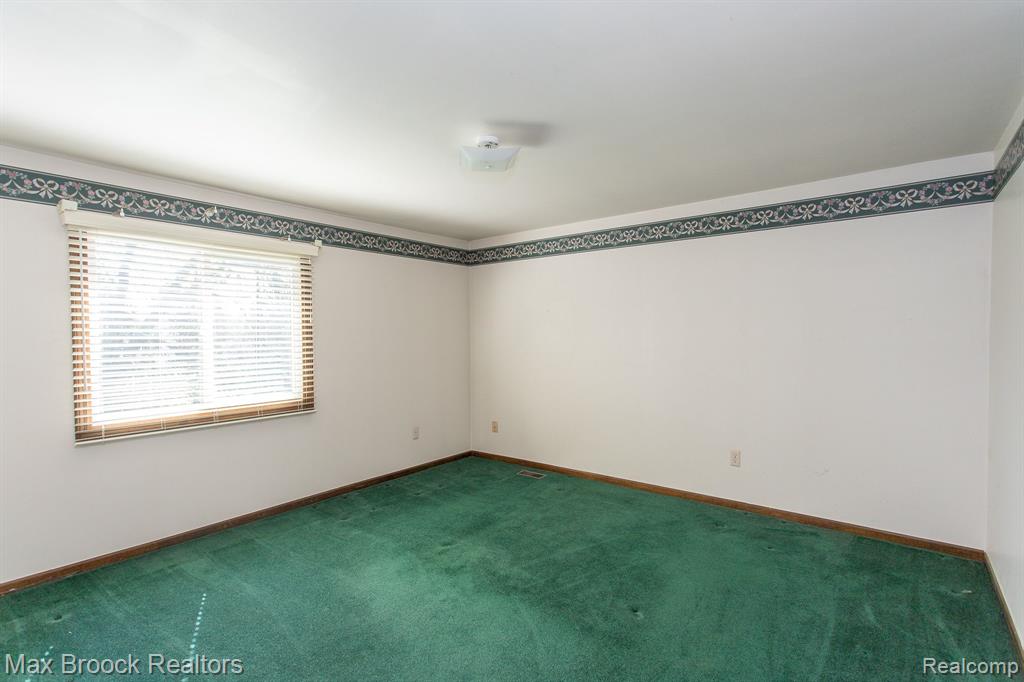 1772 North Kilburn Road Rochester Hills, MI 48306 - Photo 36 of 49
