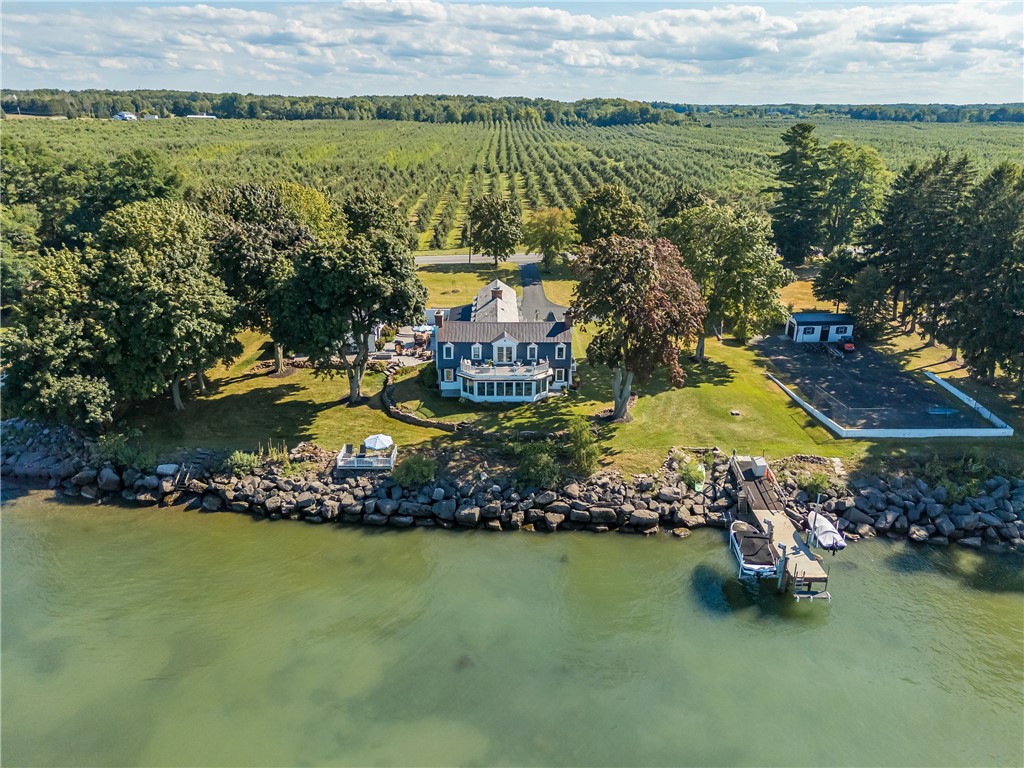 SPECTACULAR 310' LEVEL WATERFRONT WITH STONE BEACH