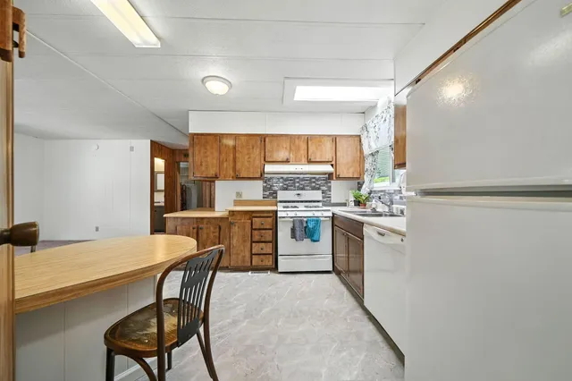 $72,500 | 3006 Joyce Drive, Unit 300, Anderson, CA 96007