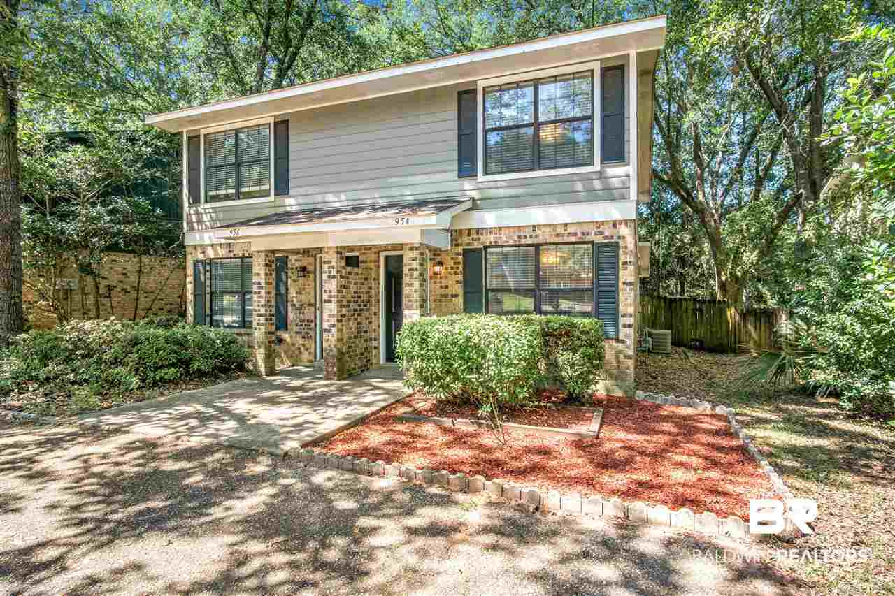 954 Dickenson Avenue Mobile, AL 36609 - Photo 2 of 26