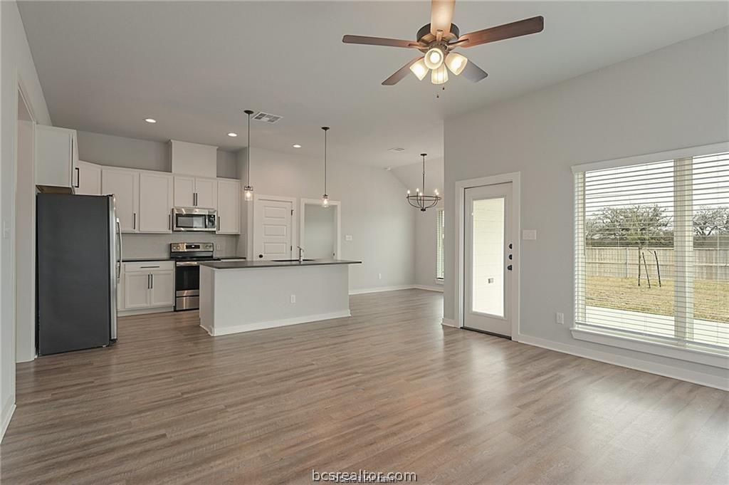 3401 Alsace Court Bryan, TX 77808 - Photo 3 of 22