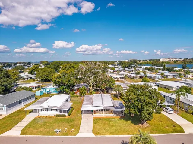 $185,000 | 1112 Elkhart Circle, Tavares, FL 32778