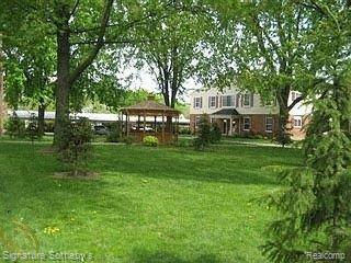 741 West Maple Road, Unit 22 Clawson, MI 48017 - Photo 12 of 13