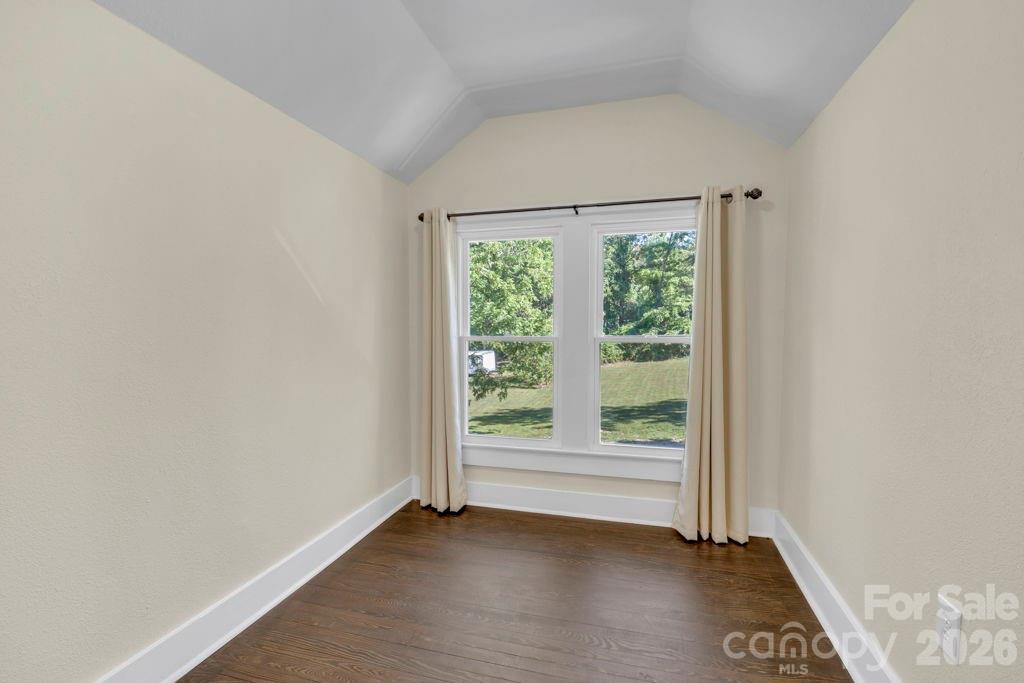 1415 Roan Road Spruce Pine, NC 28777 - Photo 31 of 42