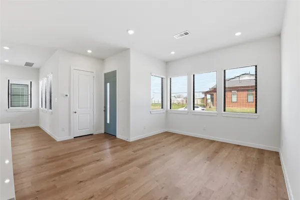 $2,800 | 3220 Loam Lane, Richmond, TX 77406