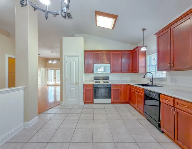 $2,000 | 3327 Dartmouth Drive, Tallahassee, FL 32317