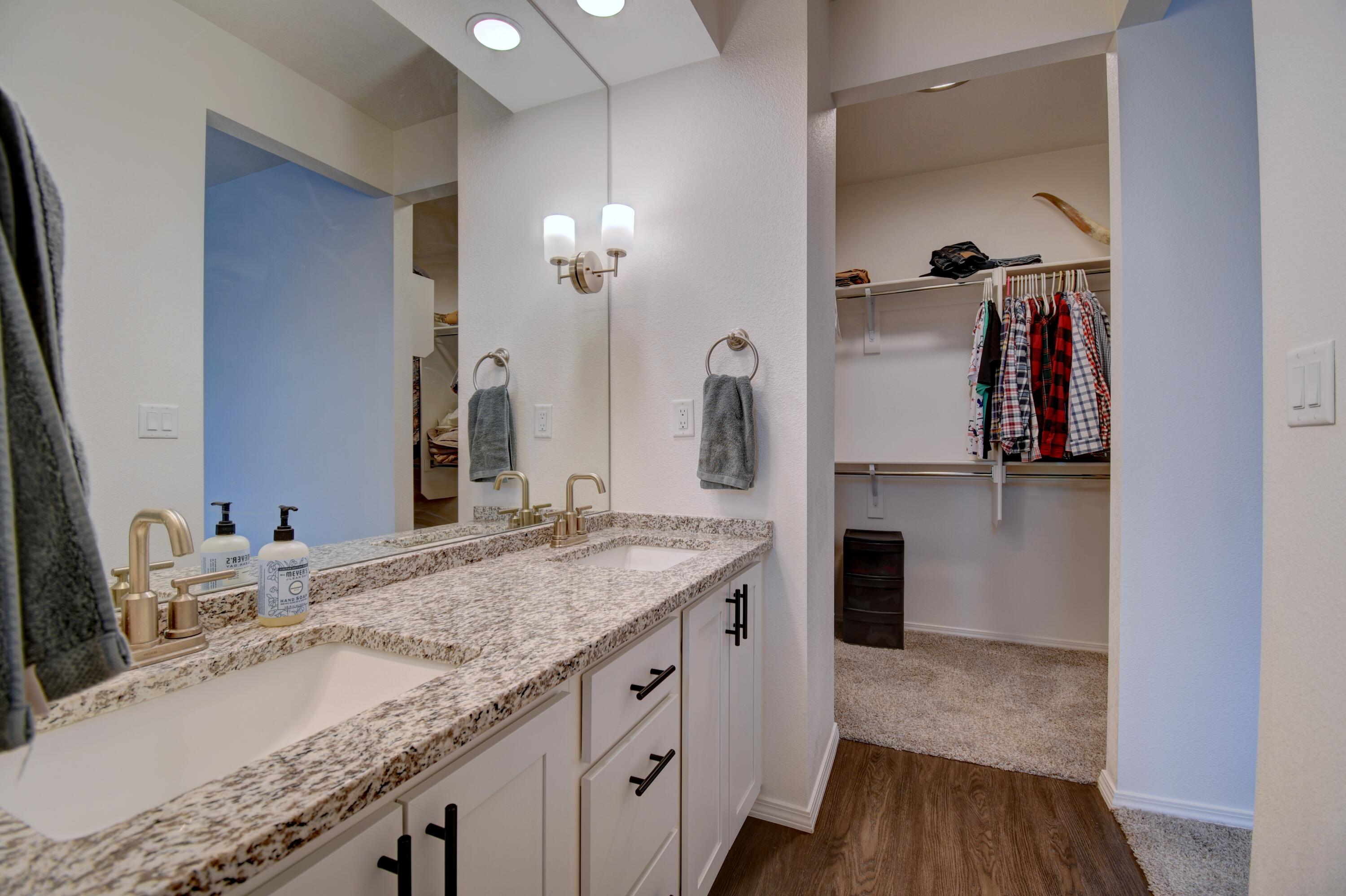 4373 Lauren Loop Northeast Rio Rancho, NM 87124 - Photo 12 of 19 Gallery Image 12
