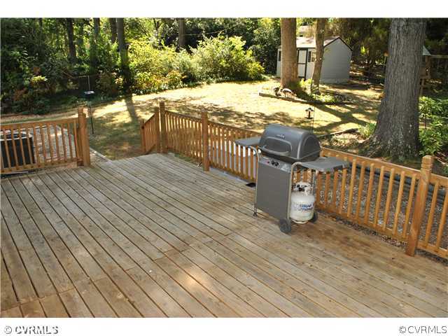 7009 Shawnee Road Richmond, VA 23225 - Photo 10 of 12 Patio/Deck