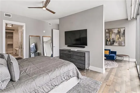 $2,590,000 | 3107 Peachtree Road Northeast, Unit 1001, Atlanta, GA 30305