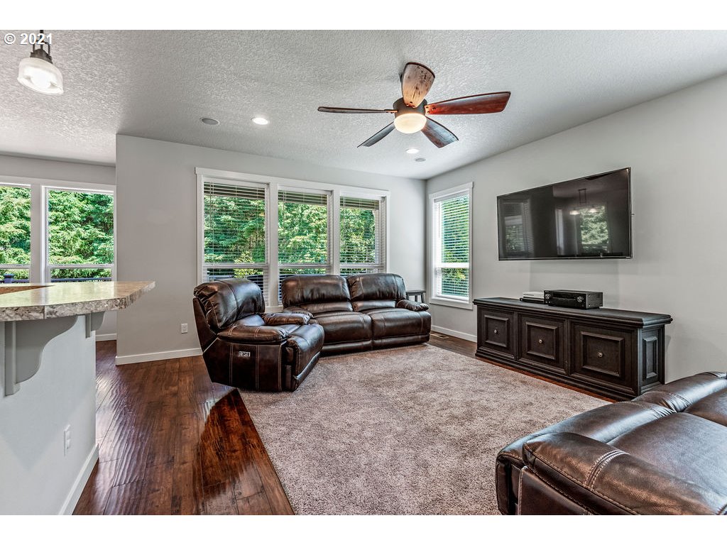 983 Lookout Road Castle Rock, WA 98611 - Photo 11 of 31