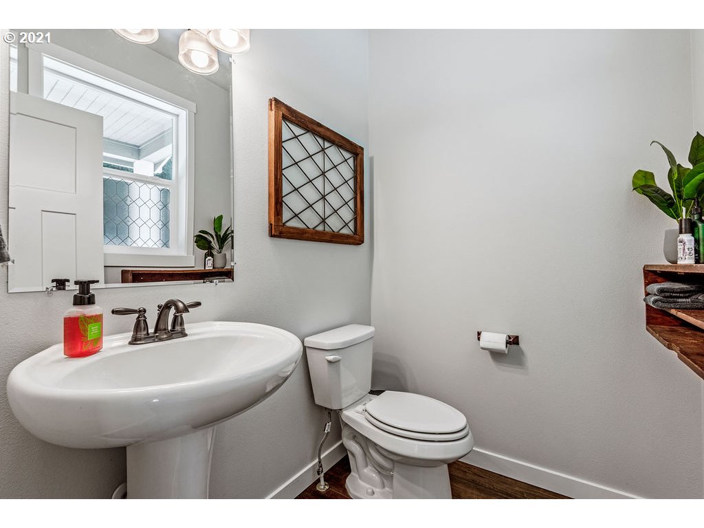 983 Lookout Road Castle Rock, WA 98611 - Photo 15 of 31