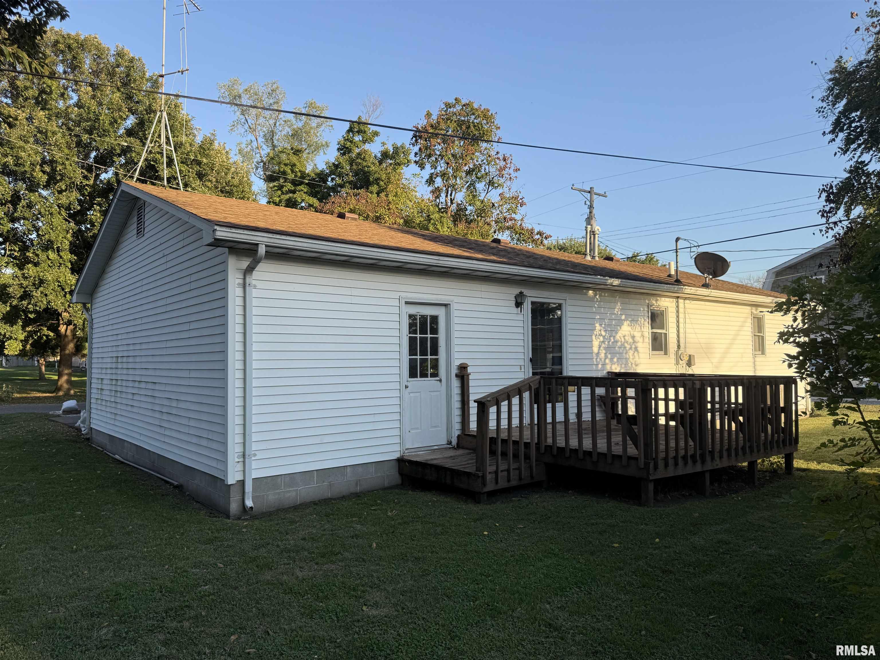 515 Ninth Street Carrollton, IL 62016 - Photo 3 of 14