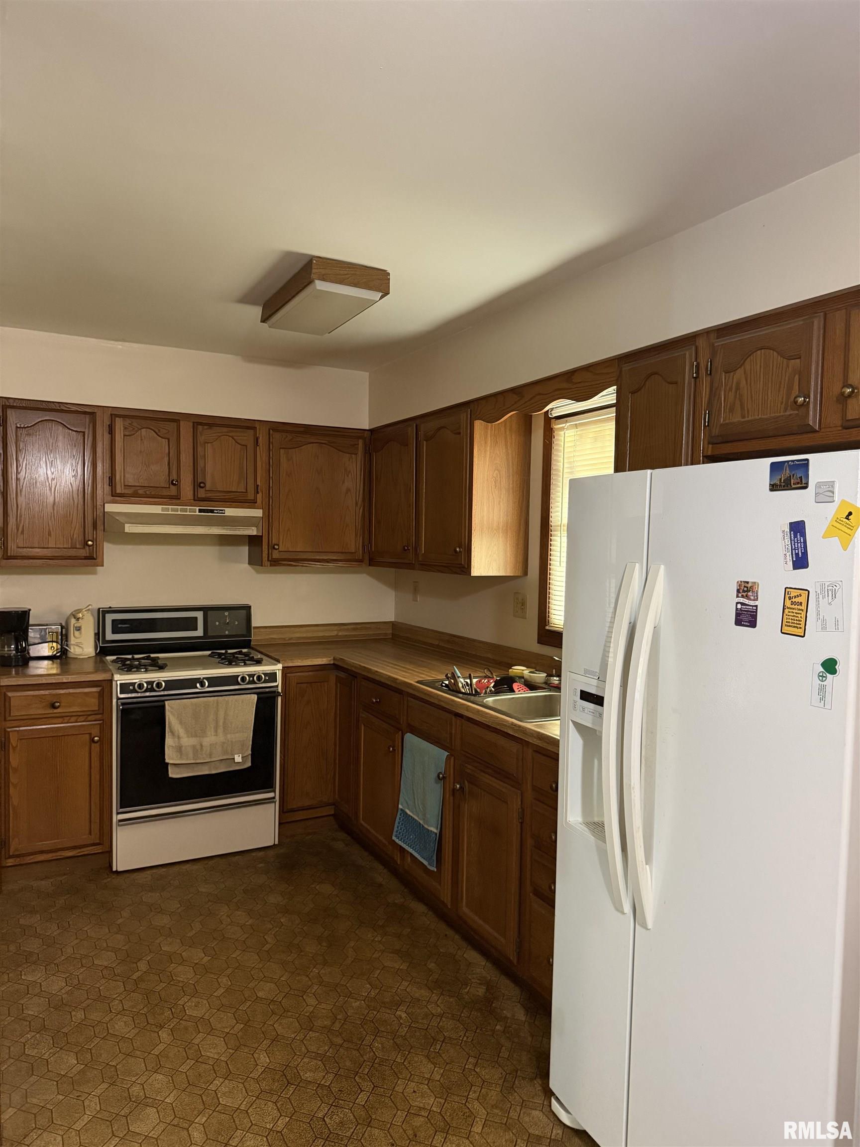 515 Ninth Street Carrollton, IL 62016 - Photo 5 of 14