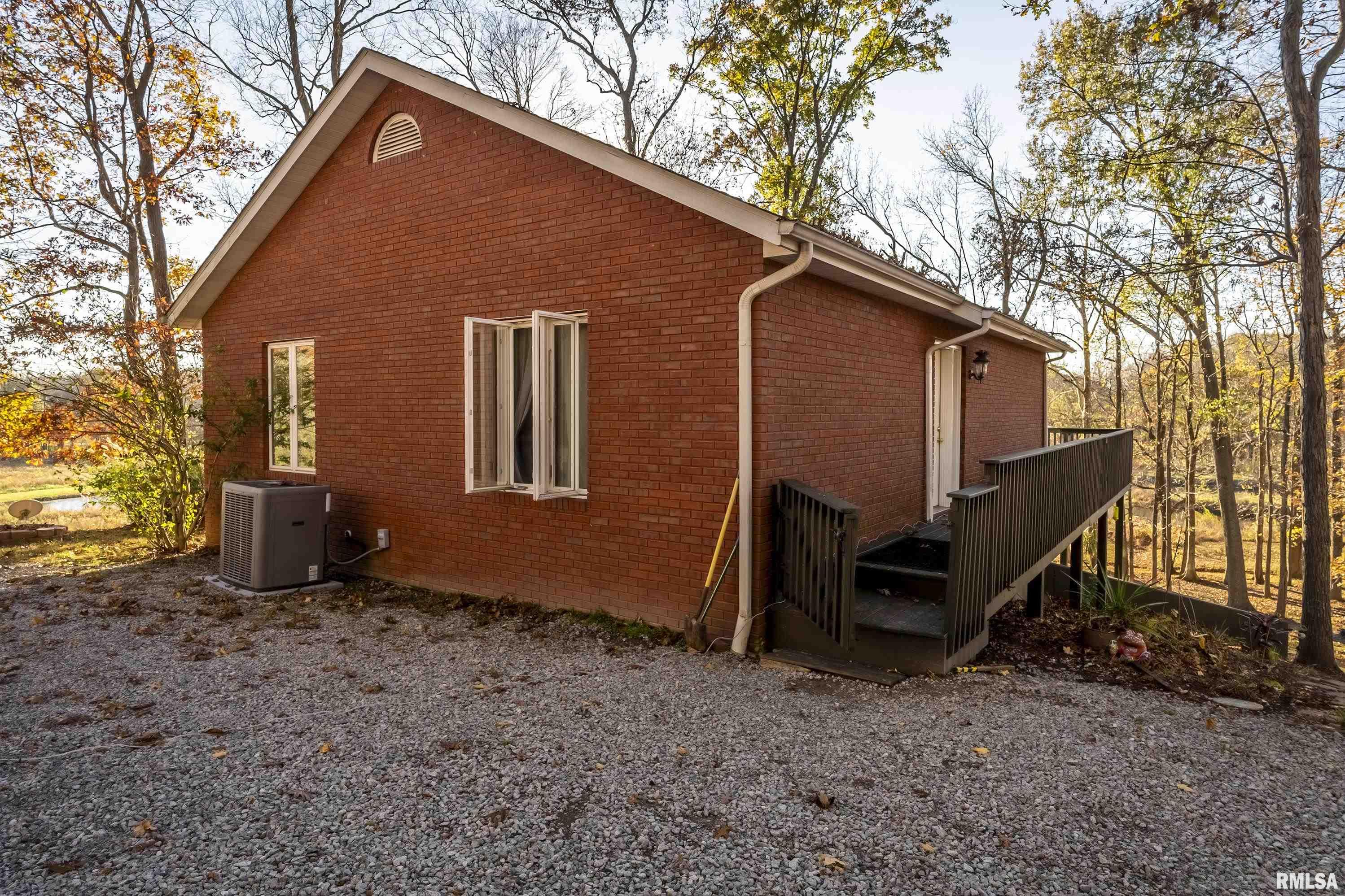 5292 Grassy Road Carbondale, IL 62902 - Photo 26 of 36 Gallery Image 26