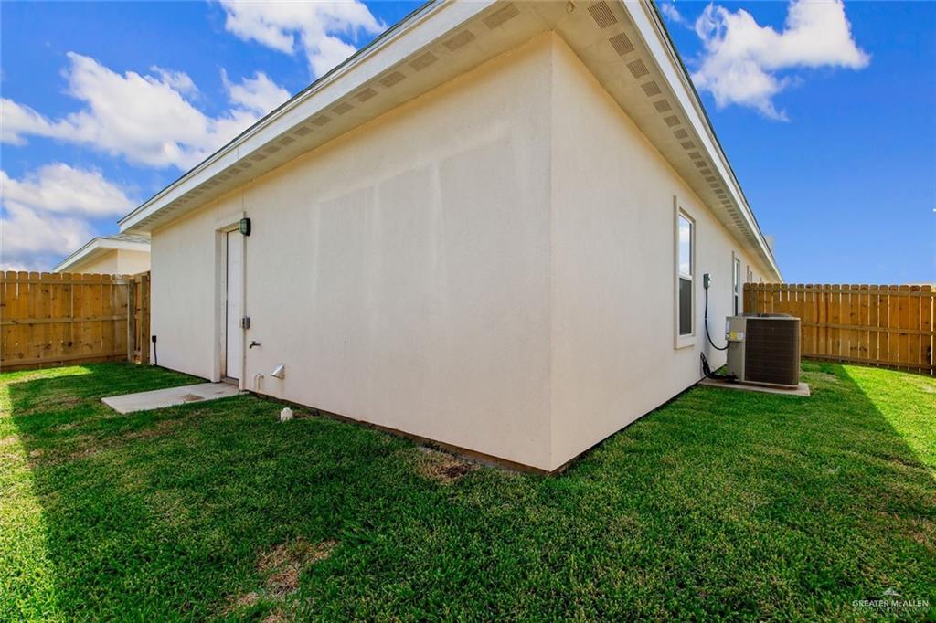 3098 Briggs Road, Unit 4 Weslaco, TX 78596 - Photo 7 of 23