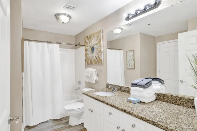 $660,000 | 401 East Beach Boulevard, Unit 1207, Gulf Shores, AL 36542