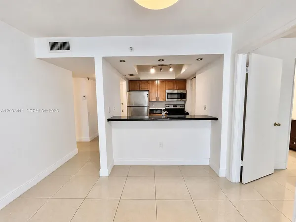 $2,800 | 850 North Miami Avenue, Unit W2002, Miami, FL 33136