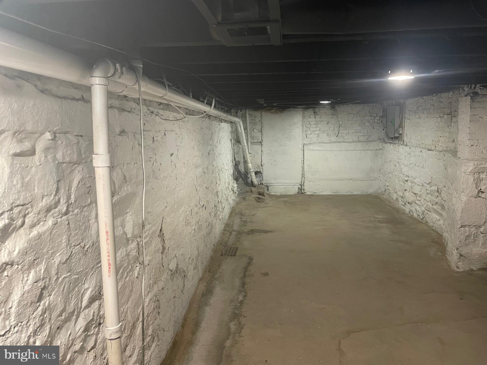 1926 North Payson Street Baltimore, MD 21217 - Photo 25 of 29 a view of a small room