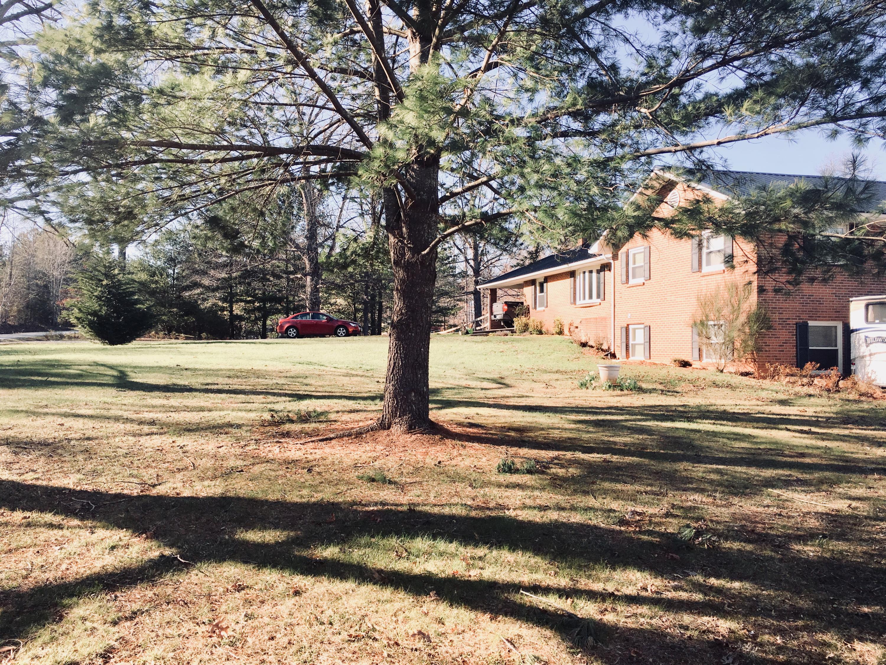 1456 Dundee Road Huddleston, VA 24104 - Photo 4 of 23 D6A63D56-4384-4E8F-A492-08D56FFB2484