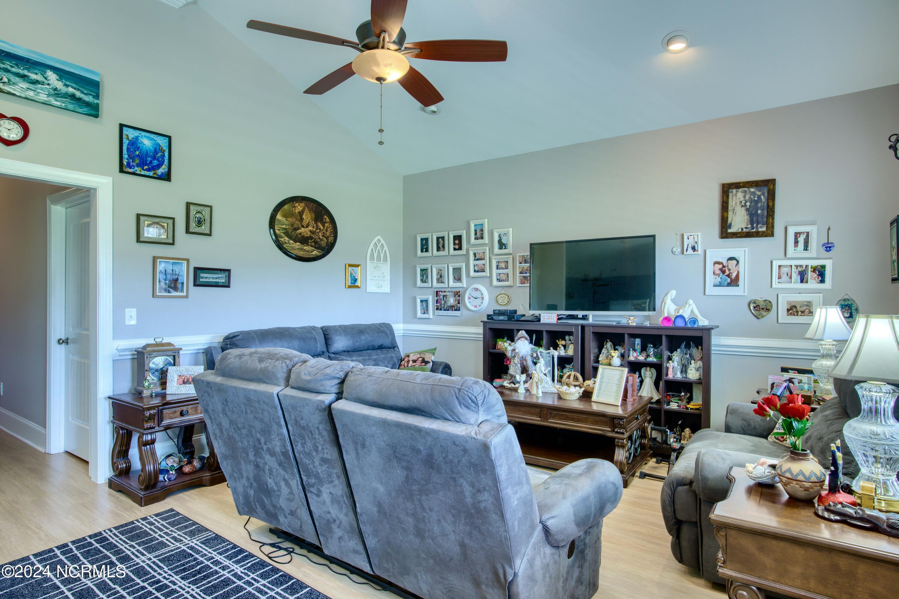 303 Hardison Road Holly Ridge, NC 28445 - Photo 8 of 25 303 Hardison - Interiors_15