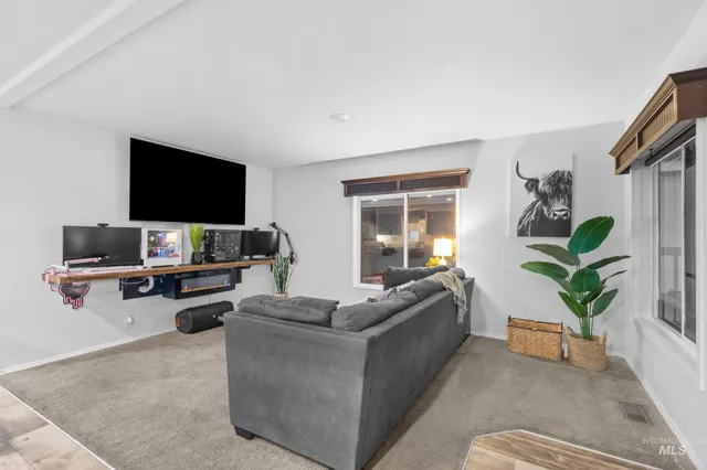 $167,000 | 208 East 44th Street, Garden City, ID 83714