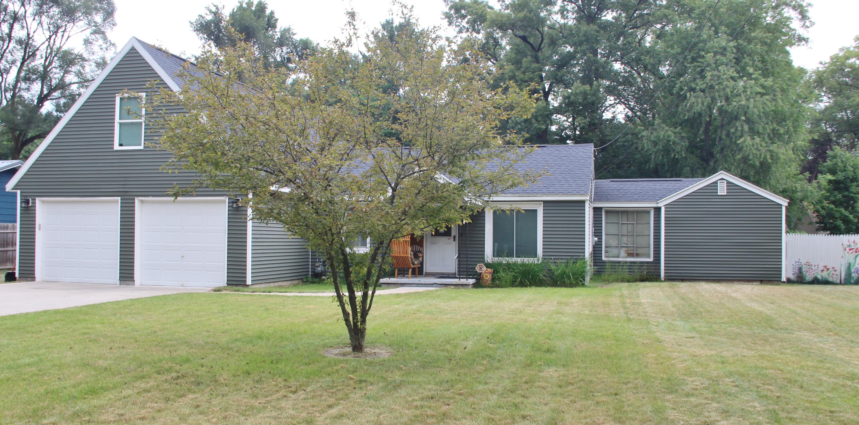 578 West River Road Muskegon, MI 49445 - Photo 2 of 3 IMG_7493