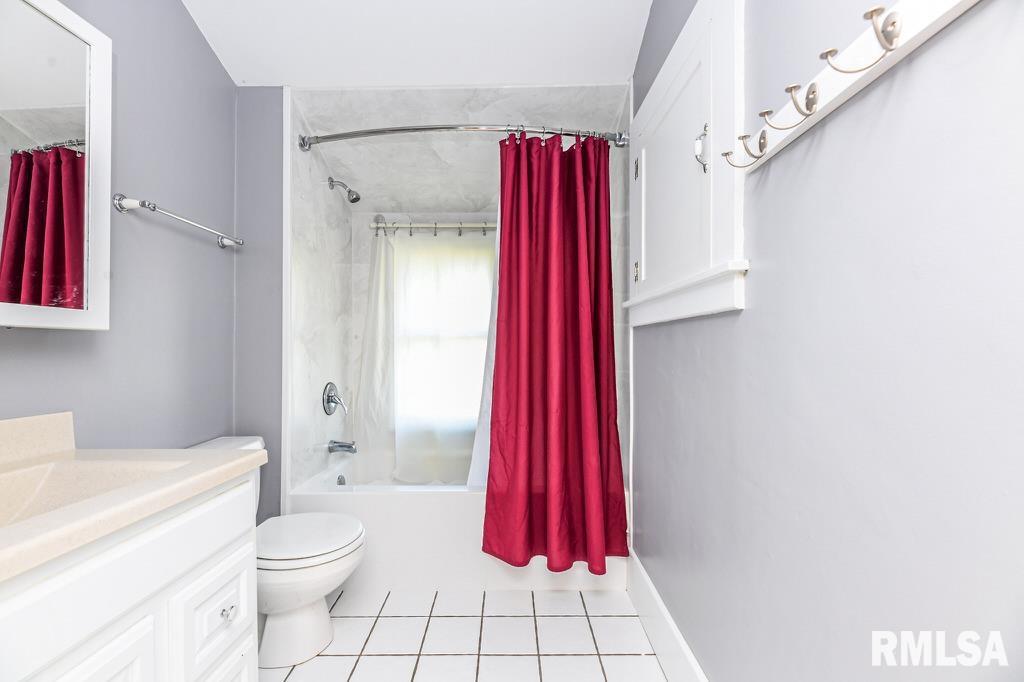 2384 Eureka Road Washington, IL 61571 - Photo 20 of 25