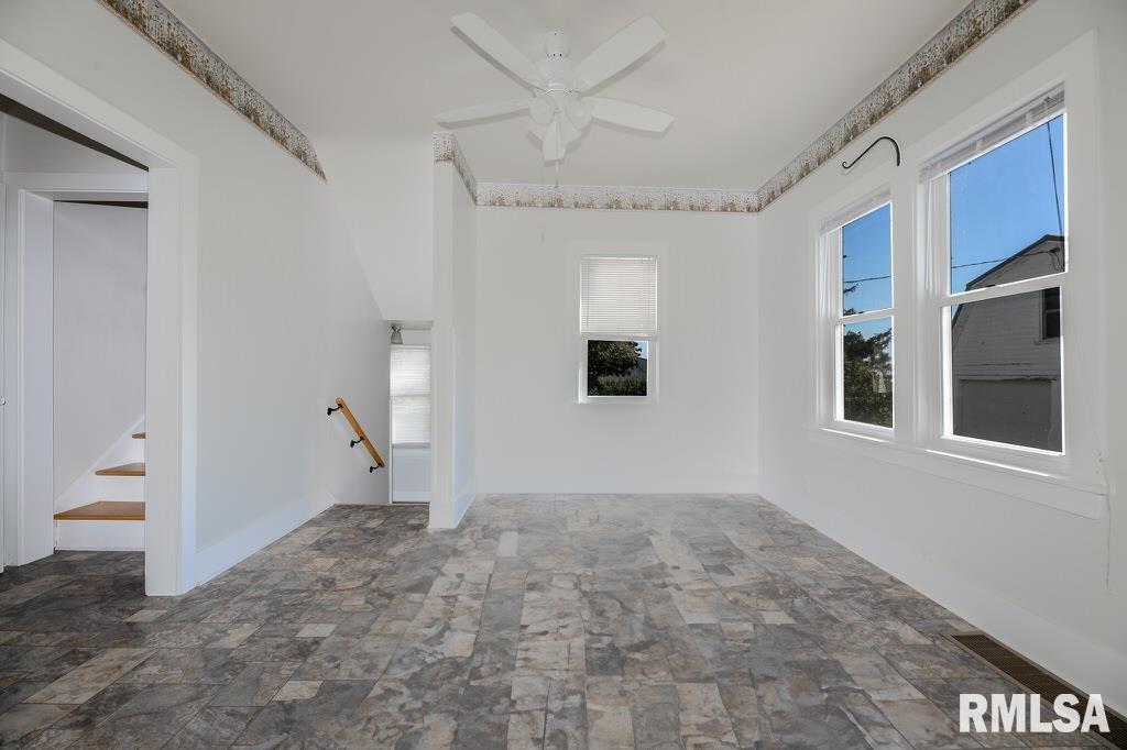 2384 Eureka Road Washington, IL 61571 - Photo 6 of 25