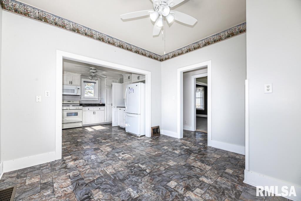 2384 Eureka Road Washington, IL 61571 - Photo 7 of 25