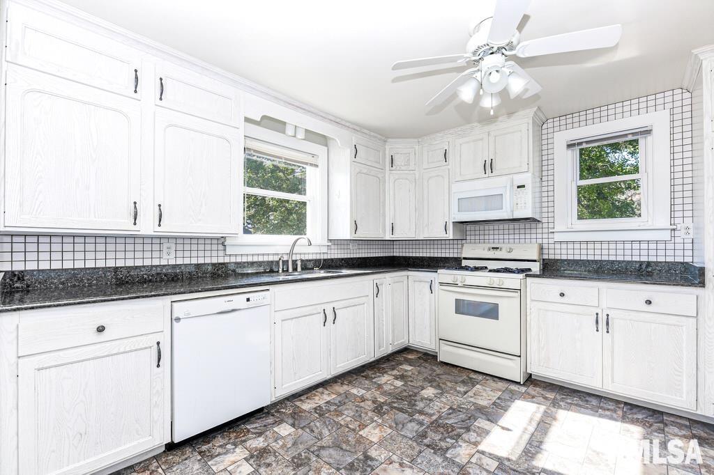 2384 Eureka Road Washington, IL 61571 - Photo 9 of 25